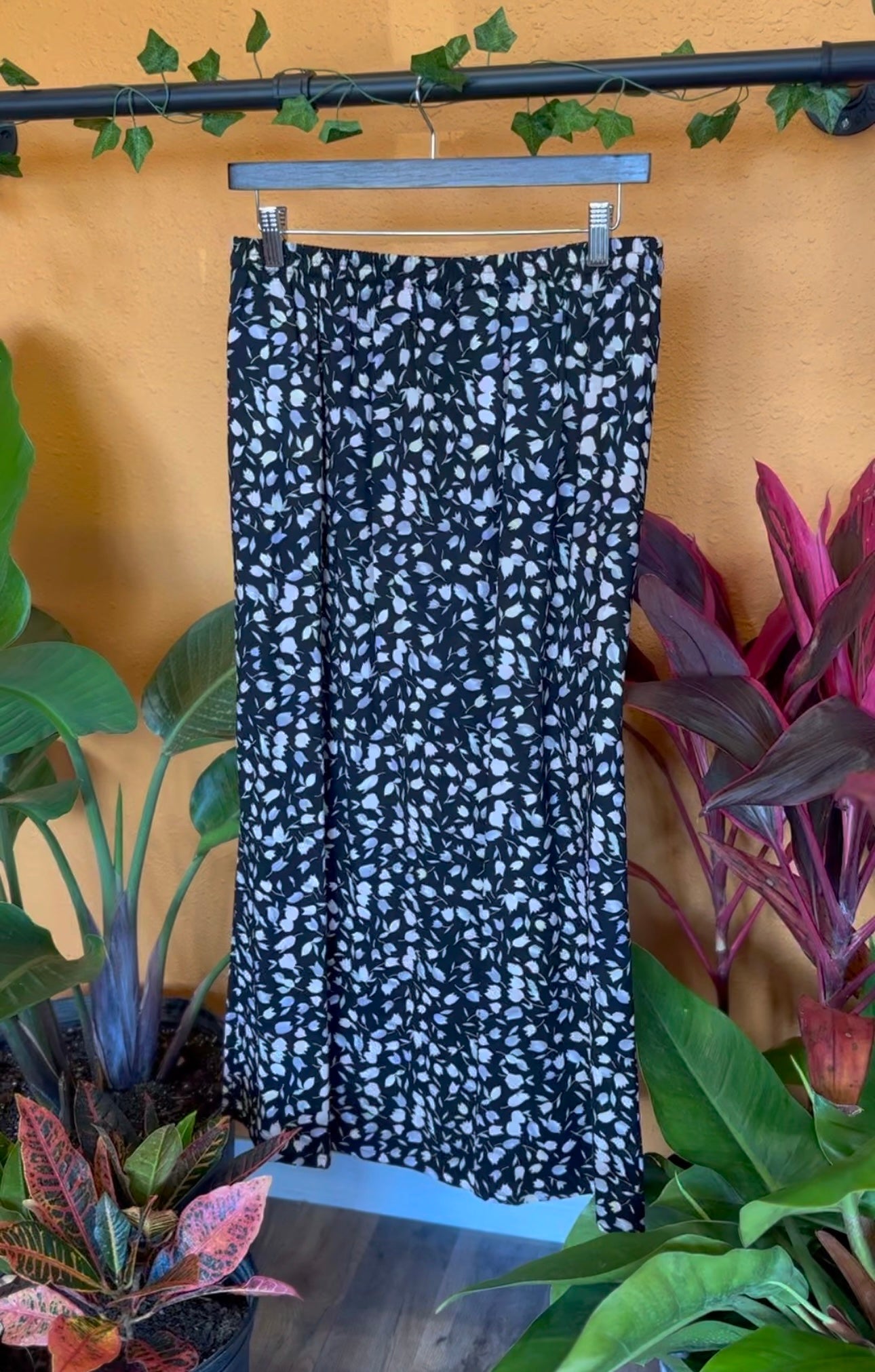 Tulip Skirt (LARGE/XL)