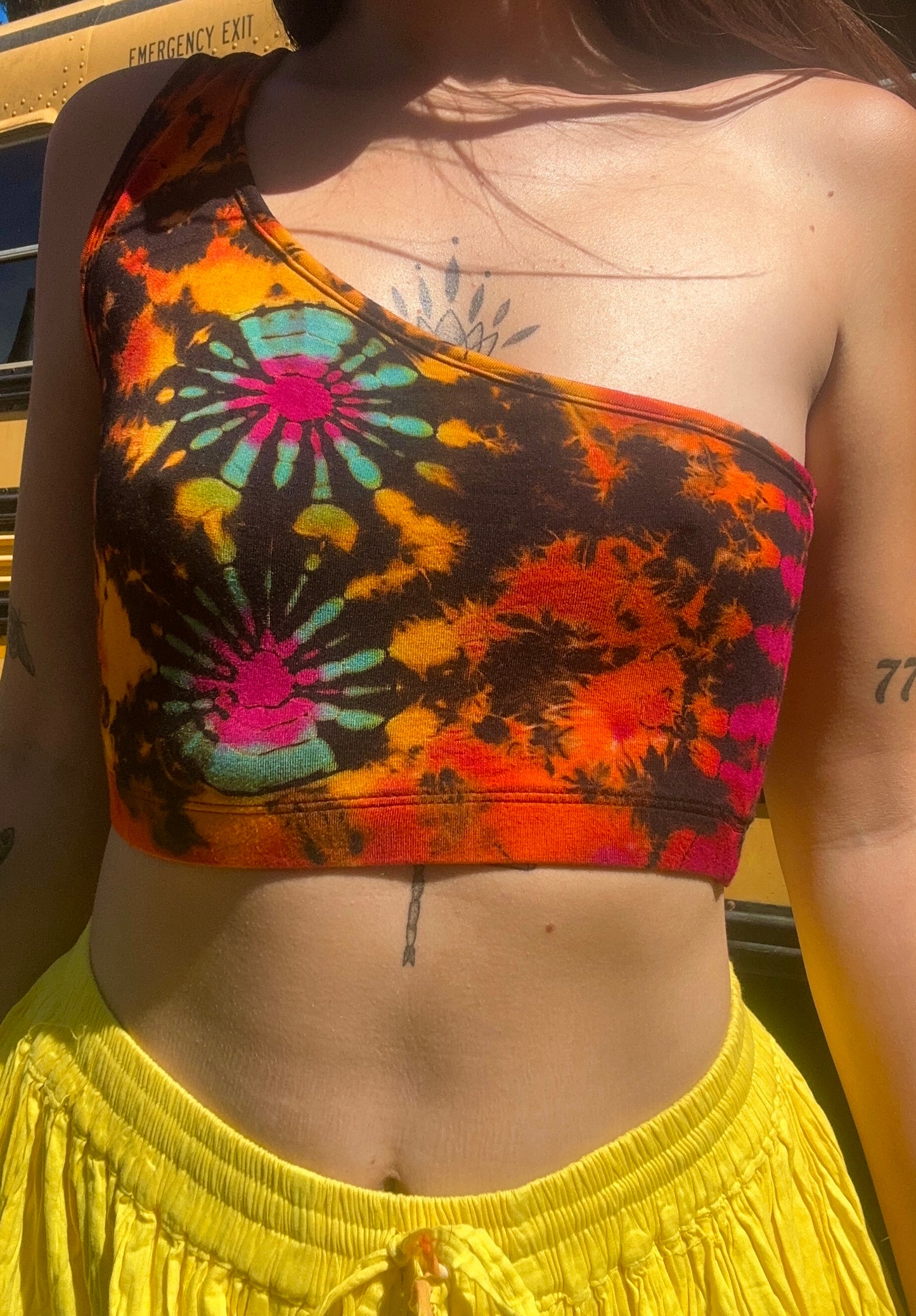 TWO WAY WEAR - ONE SHOULDER & HALTER TOP