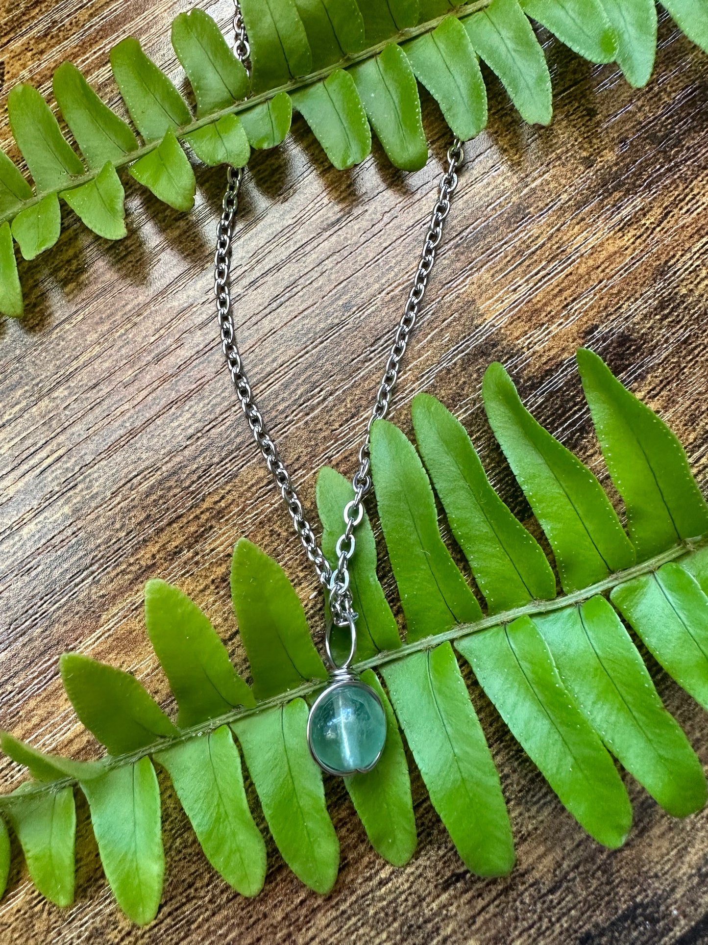 SIMPLE WRAP FLUORITE NECKLACE