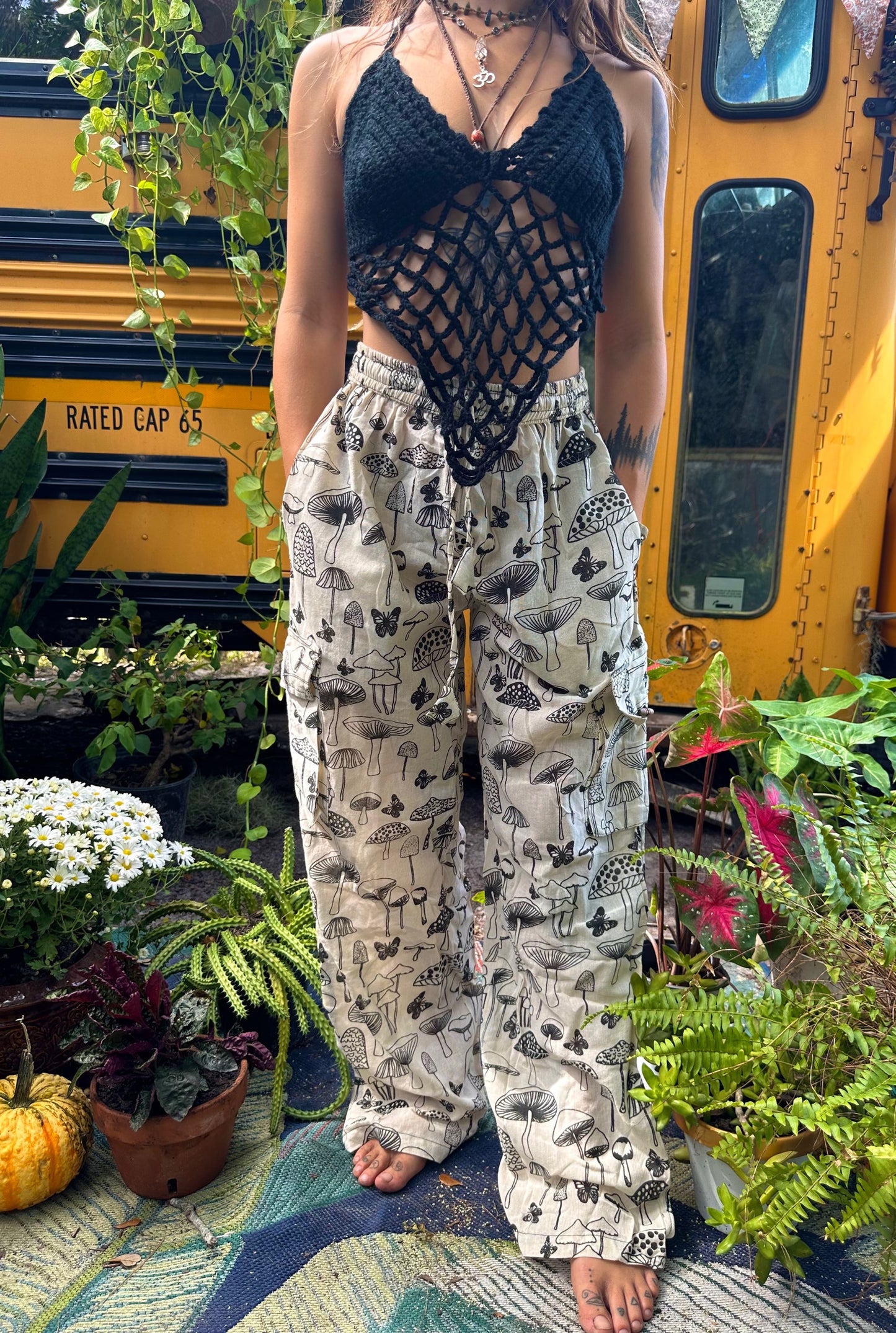 GRAYSCALE MUSHROOM GARDEN LOUNGERS