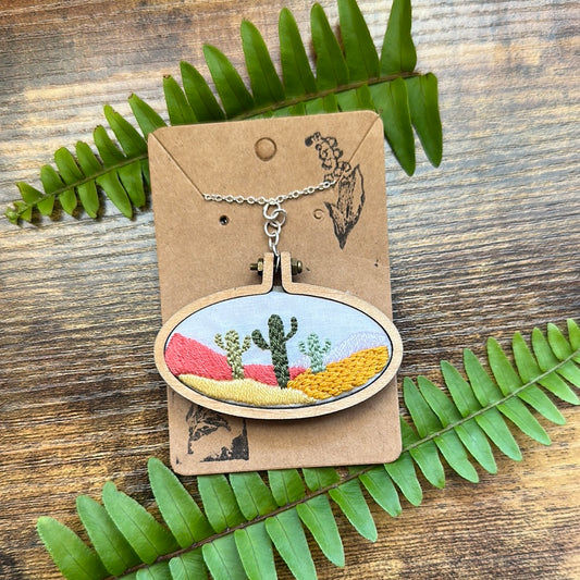 EMBROIDERED DESERT SANDS NECKLACE