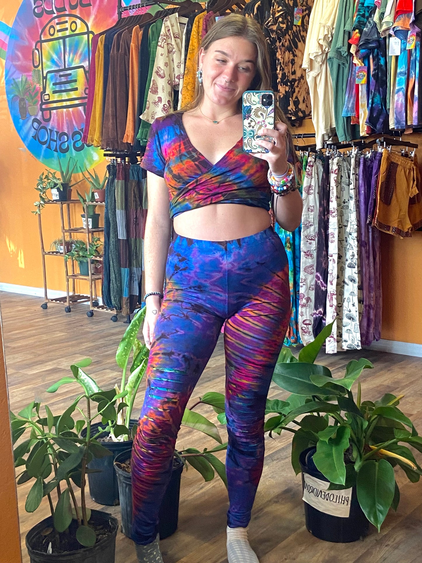 ALTERNATIVE DIVA TIE DYE RIPPED LEGGINGS