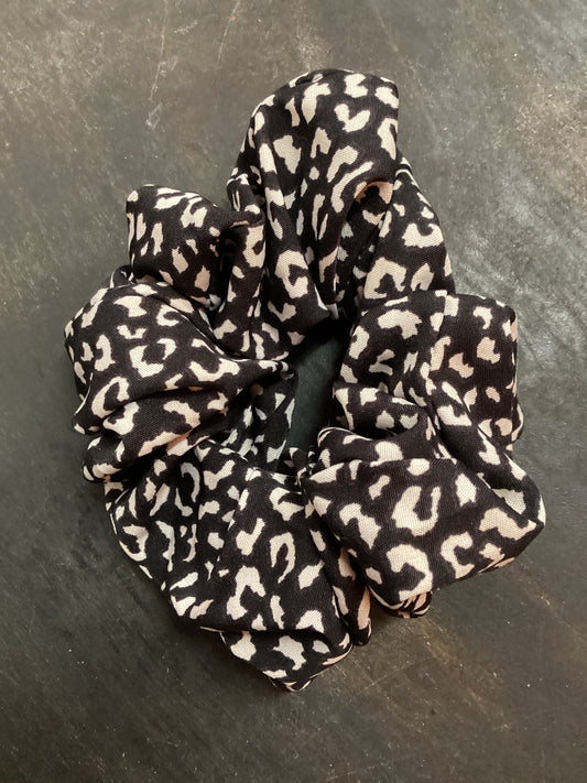 Black + White Cheetah Print Scrunchie