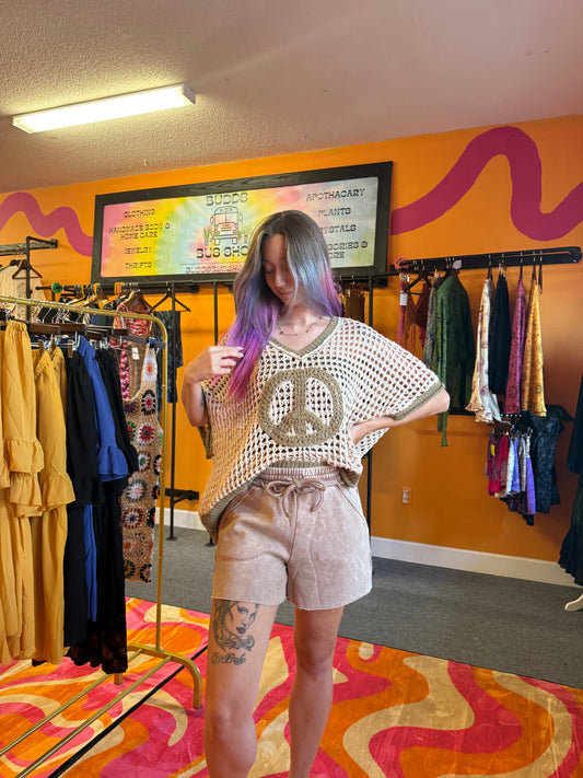 BEACHY PEACE SIGN CROCHET TOP