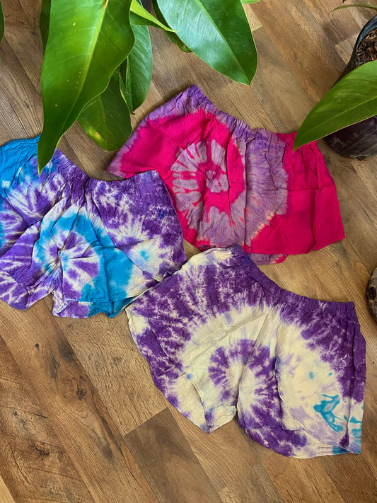 TIE DYE FLOWY SHORTS