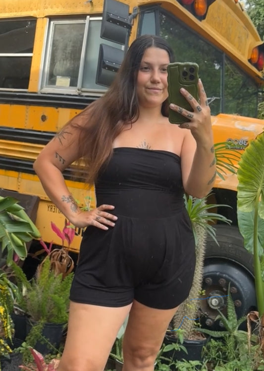 BLACK SLEEVELESS ROMPER