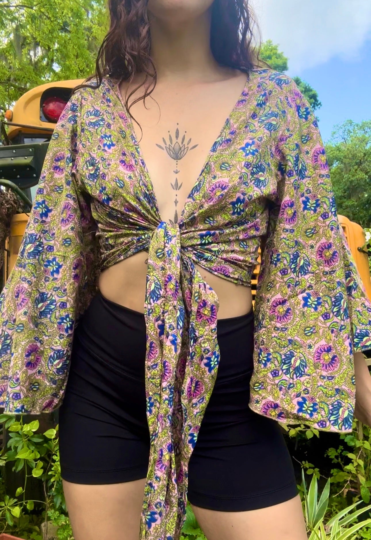 Mossy Green/ Pink Bellsleeve