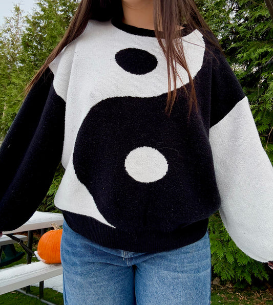 YIN YANG SWEATER
